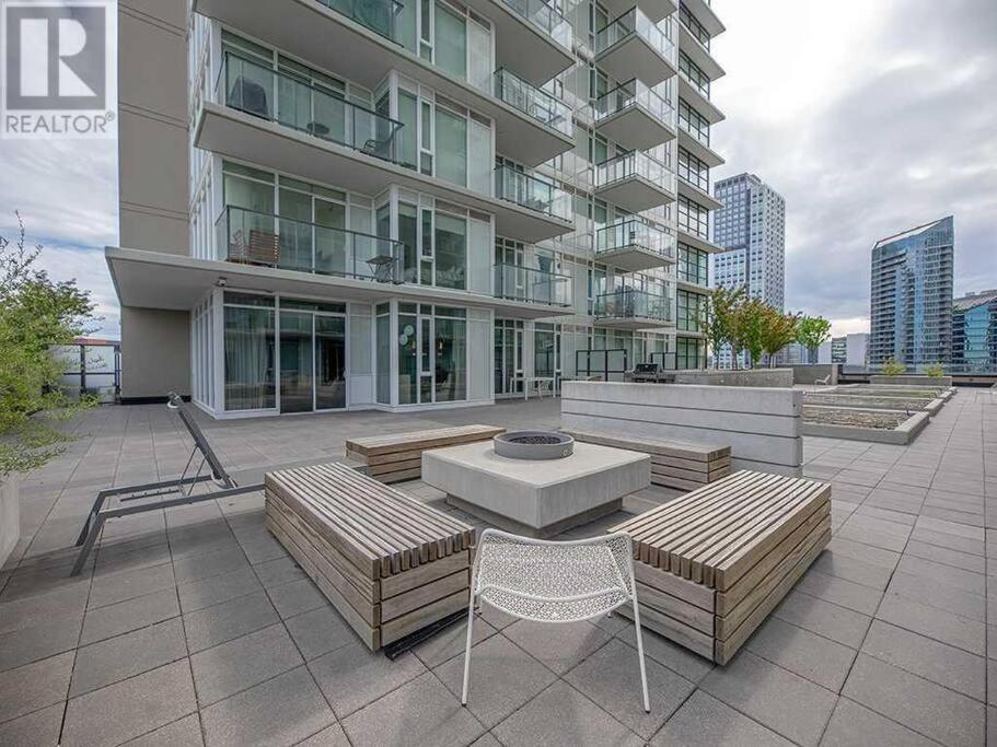 Modern Suite Calgary Downtown 5 Min Walk Stampede Kültér fotó